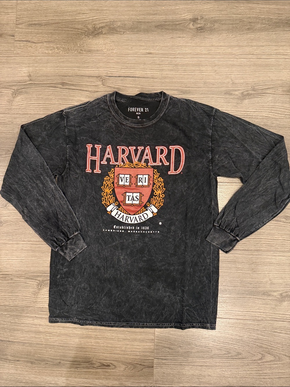 Forever 21 Harvard College Long Sleeve Men’s Size Small